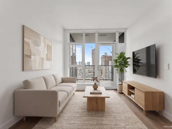 10750 135a St #1205, Surrey, BC V3T 4C9