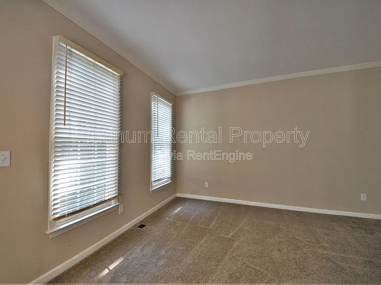 7115 Red Fox Ln — Photo 7