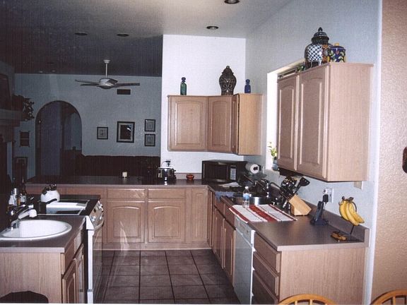 4th image of 15852 N 17th St