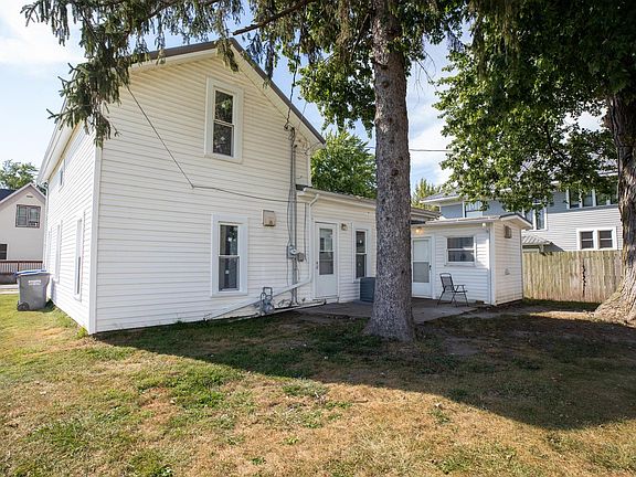 3rd image of 304 N Thompson St