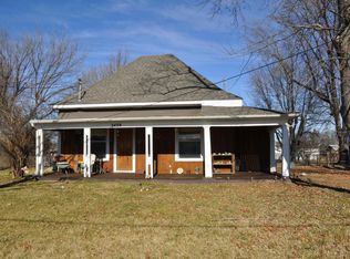 2439 E Cherry St, Springfield, MO 65802