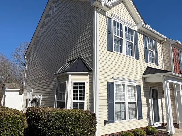 128 Spring Crossing Cir, Greer, SC 29650