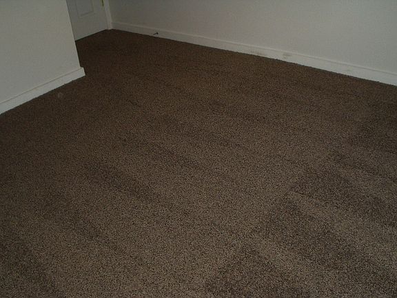 5th image of 2721 E Woodrow Pl