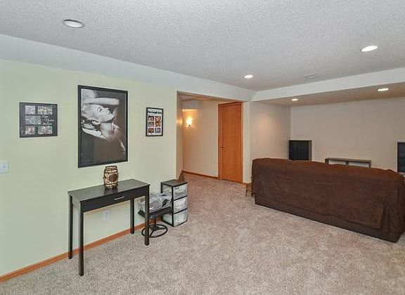 5th image of 10358 64th St NE