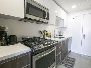 8 Phillips St, Boston, MA 02114