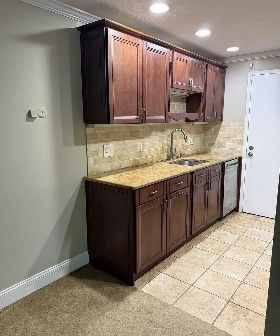 1 bed, 778 sqft, $1,900 — Photo 2