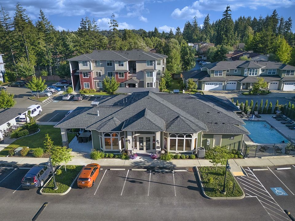 Clubhouse with Outdoor Pool