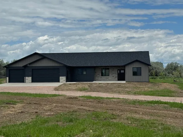 6242 Greenfield Dr, Rapid City, SD 57703