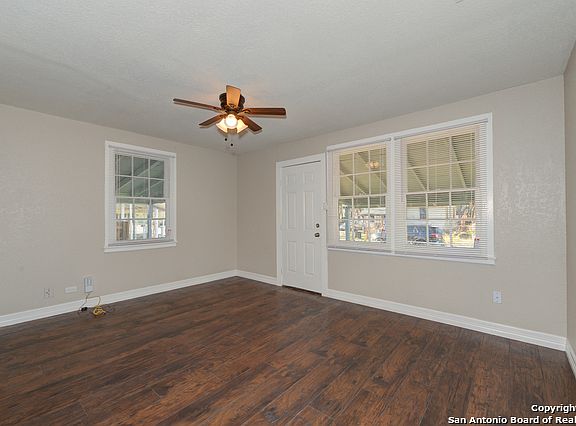 3rd image of 3022 Mars St
