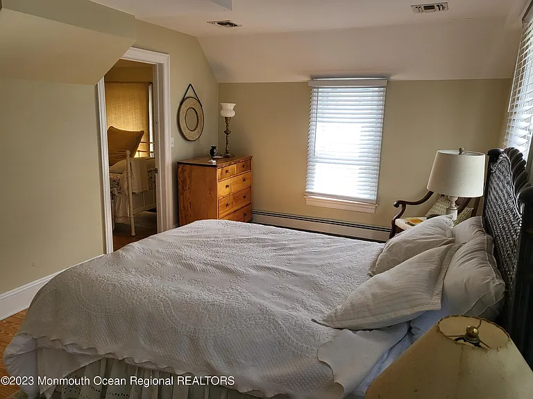 80 Heck Ave — Photo 38