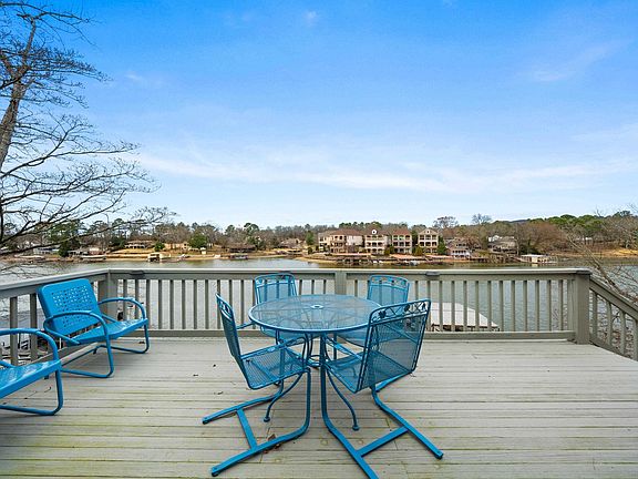 4th image of 370 Chappel Hill Rd