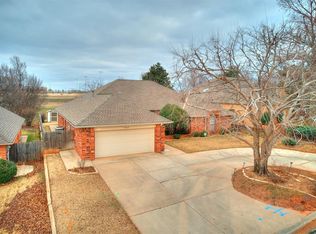 12104 Cantle Rd, Oklahoma City, OK 73120