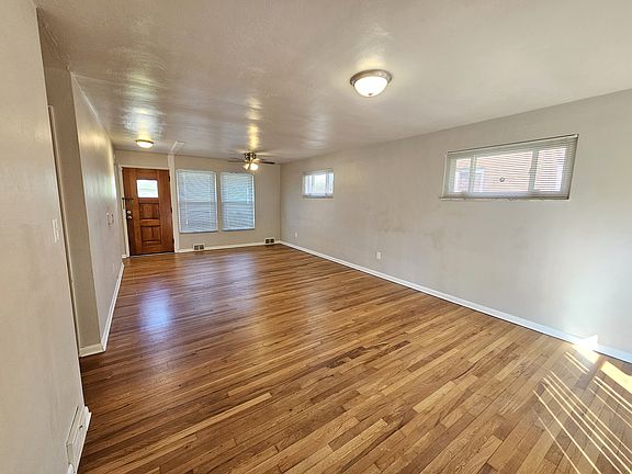 4th image of 916 Maplewood Dr