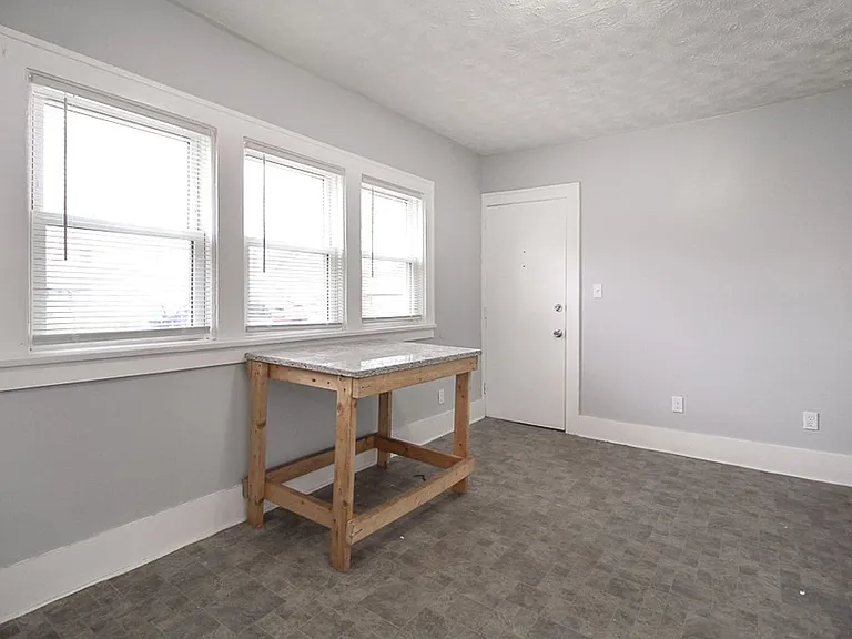 3104 Seymour Ave — Photo 9