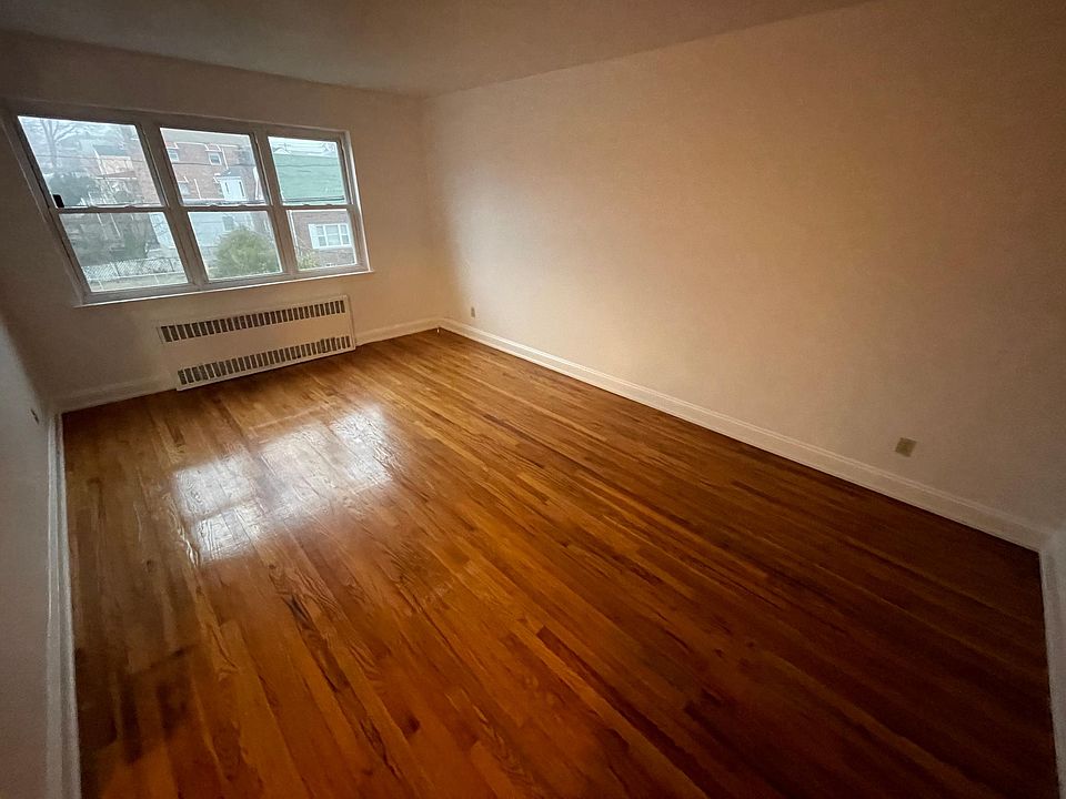 1st image of 2324 Young Ave #2