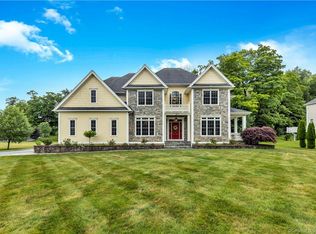 182 Bluff View Dr, Guilford, CT 06437