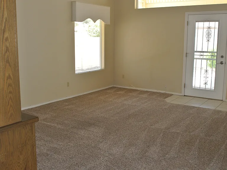 10622 W Mohawk Ln — Photo 17