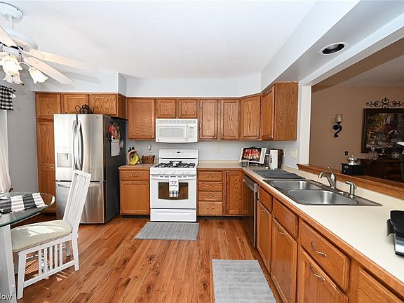 2nd image of 70 Douglas Ct #35