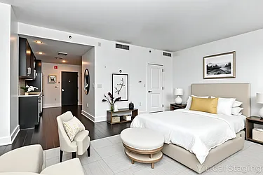 1100 Maxwell Lane, #517