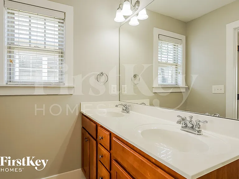 152 Moss Stone Ln — Photo 10
