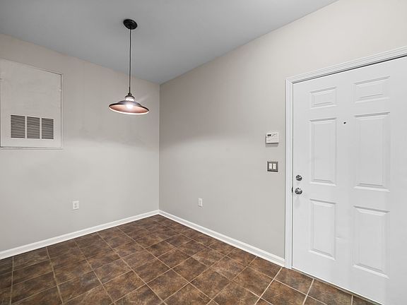 4th image of 5236 Hilltop Rd Unit 306