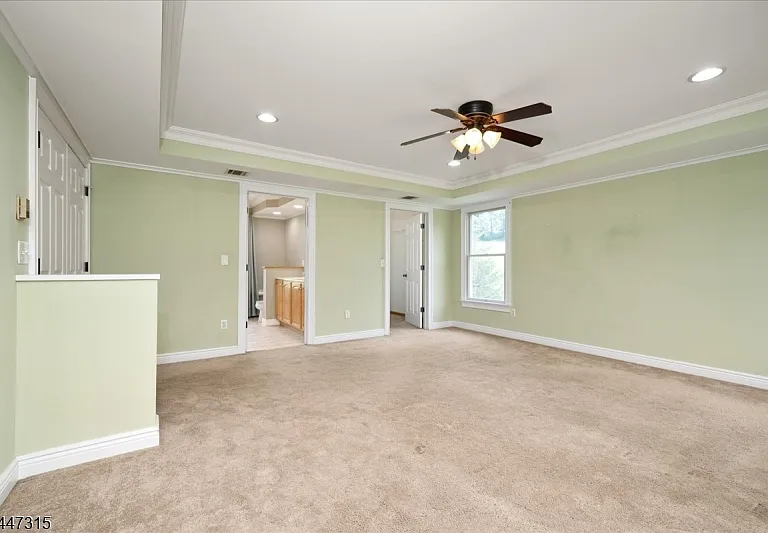 9 Carriage Ln — Photo 43