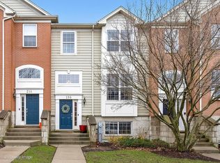 216 Cassidy Ln, Elgin, IL 60124