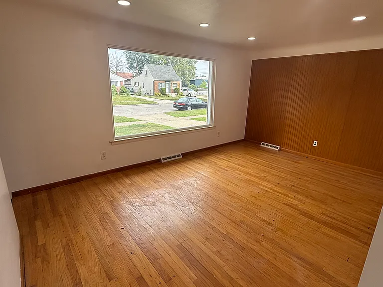 5645 Centralia St — Photo 6