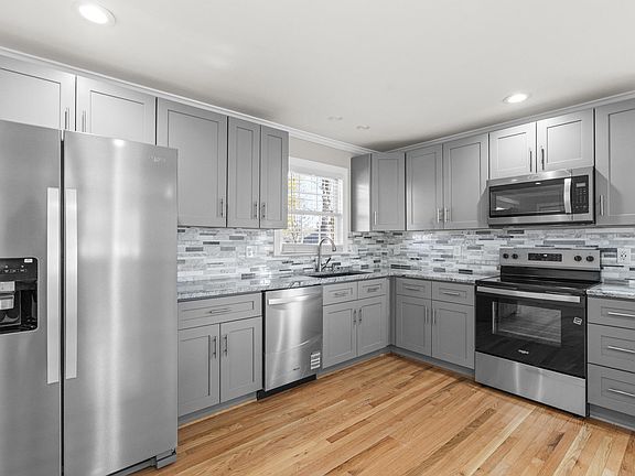 5th image of 3760 Wakefield Ln