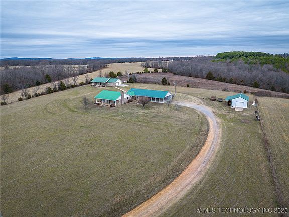 4th image of 472687 Highway 51