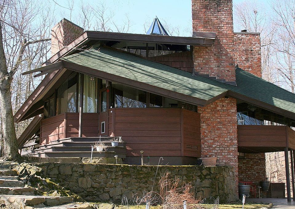 Hexagonal Contemp Designed by Frank Lloyd Wright Apprentice Roy S. Johnson