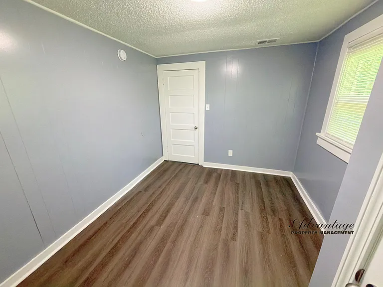 749 Bey St — Photo 19