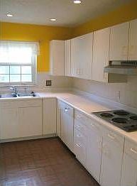3rd image of 201 Riverglen Dr