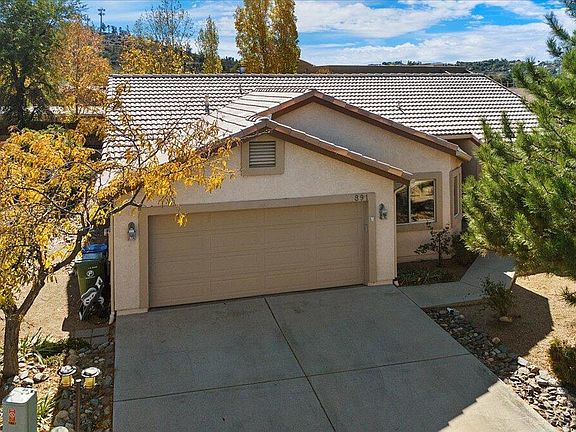 2nd image of 891 Whispering Oak Dr