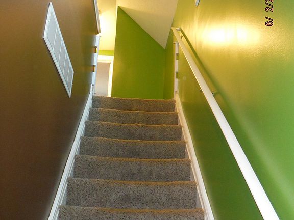 5th image of 555 James Ave SE