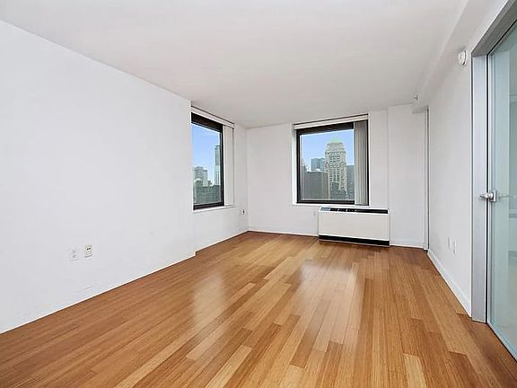 3rd image of 100 W 39th St APT 42E