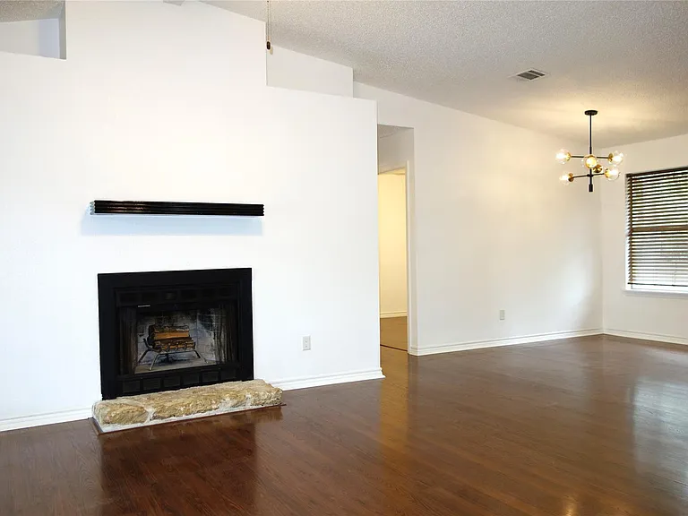 7014 Riverton Dr — Photo 5