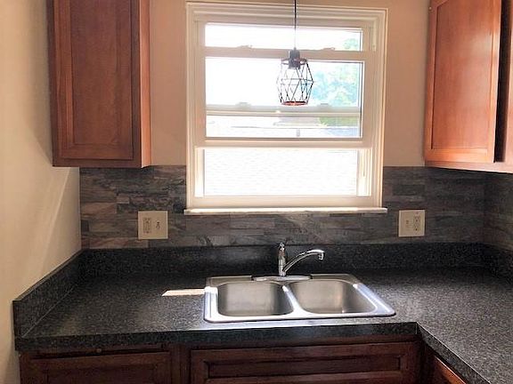 5th image of 2114 Highbridge Rd #3