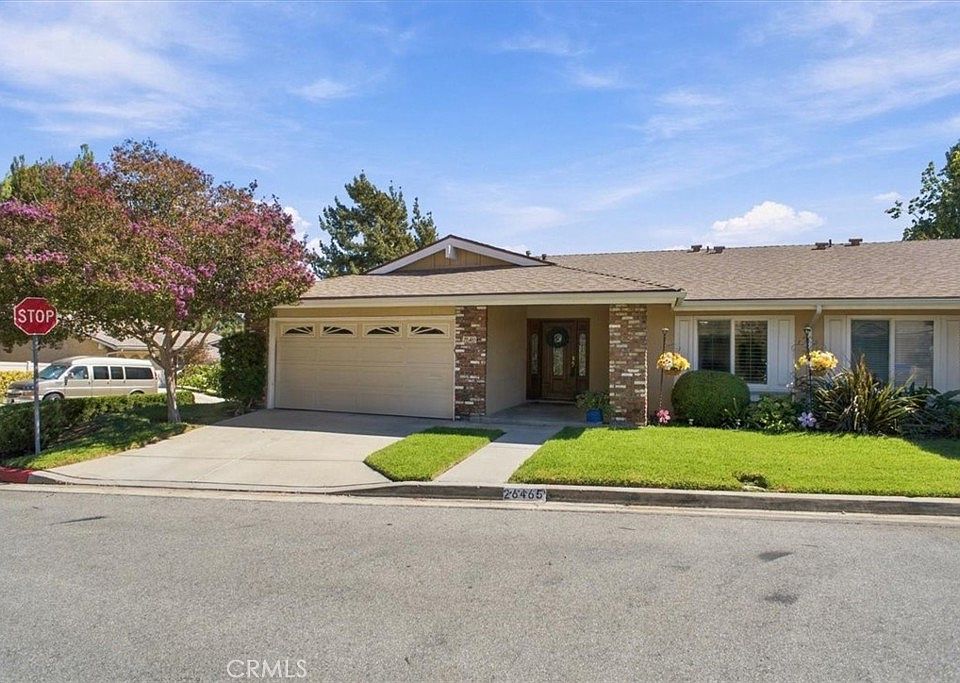 1st image of 26465 Fairway Cir