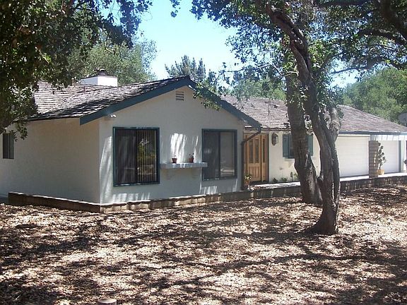 1742 Sq ft w/ oversized 3 car garage