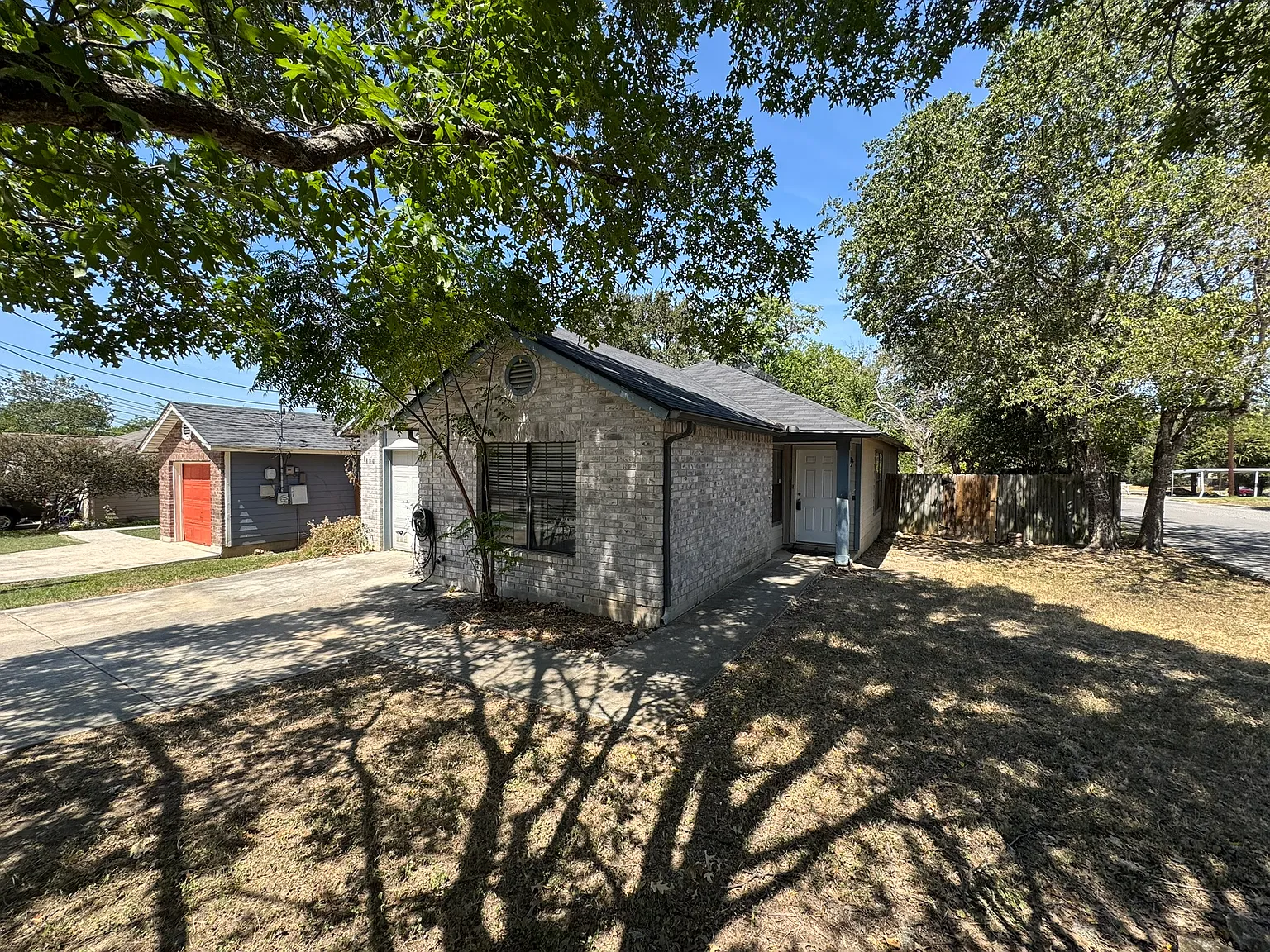 4 bed, 1610 sqft, $1,850 — Photo 3