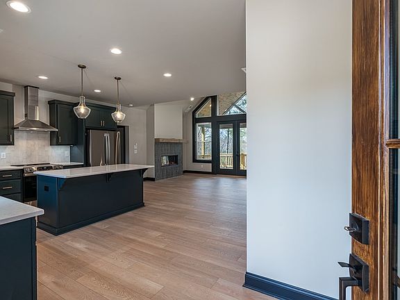 4th image of 325 River Mountain Rd