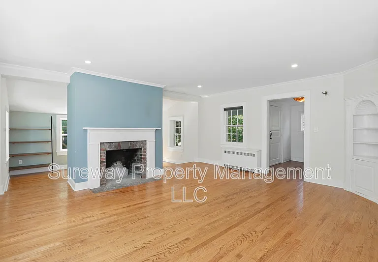 4521 Province Line Rd — Photo 2