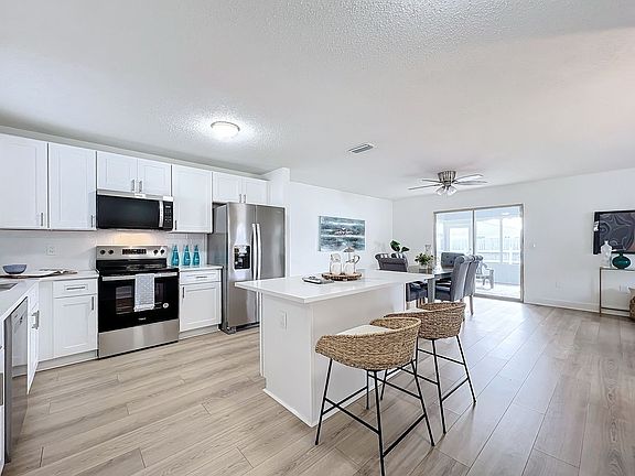 2nd image of 3932 Ashwood Ln #42
