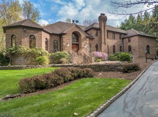 10 Mills Rdg, Sparta, NJ 07871