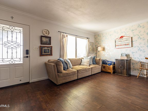 5th image of 407 E WOODMAN Drive