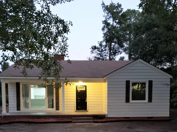 305 S Kenleigh Dr, Fayetteville, NC 28304