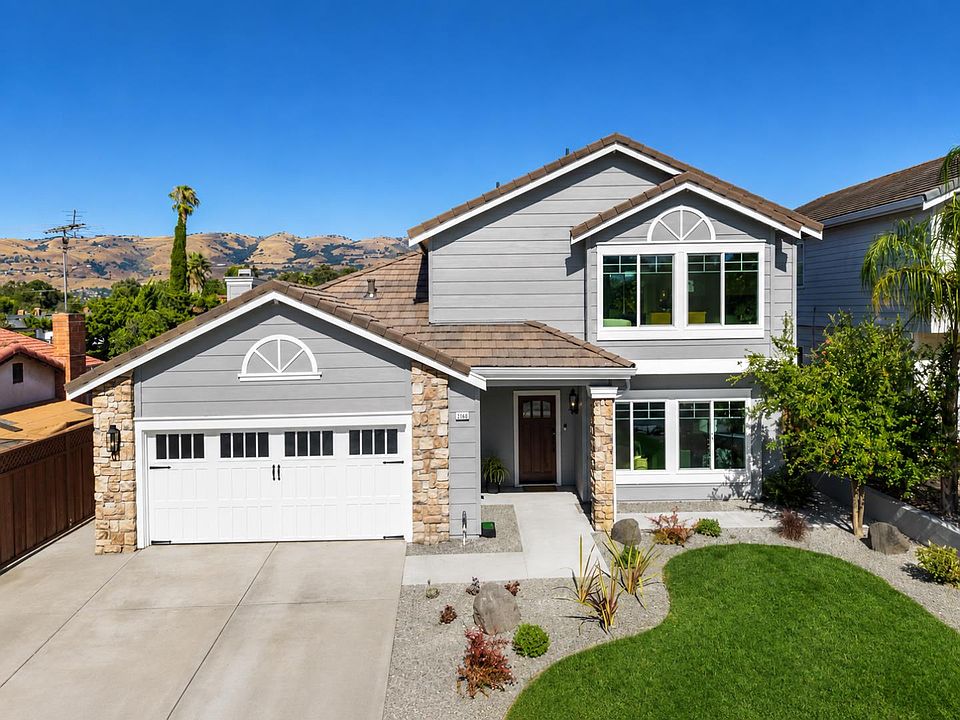 1st image of 3066 Serpa Dr
