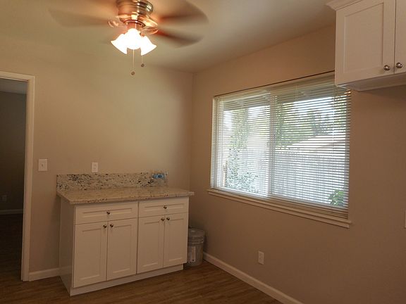 3rd image of 6560 Heatherwood Way