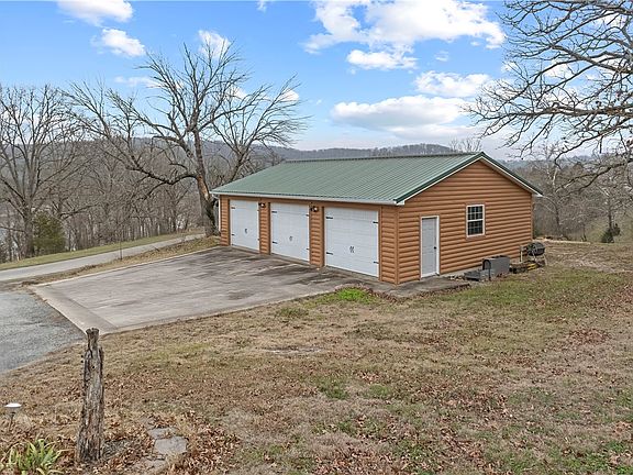 3rd image of 444 County Road 629